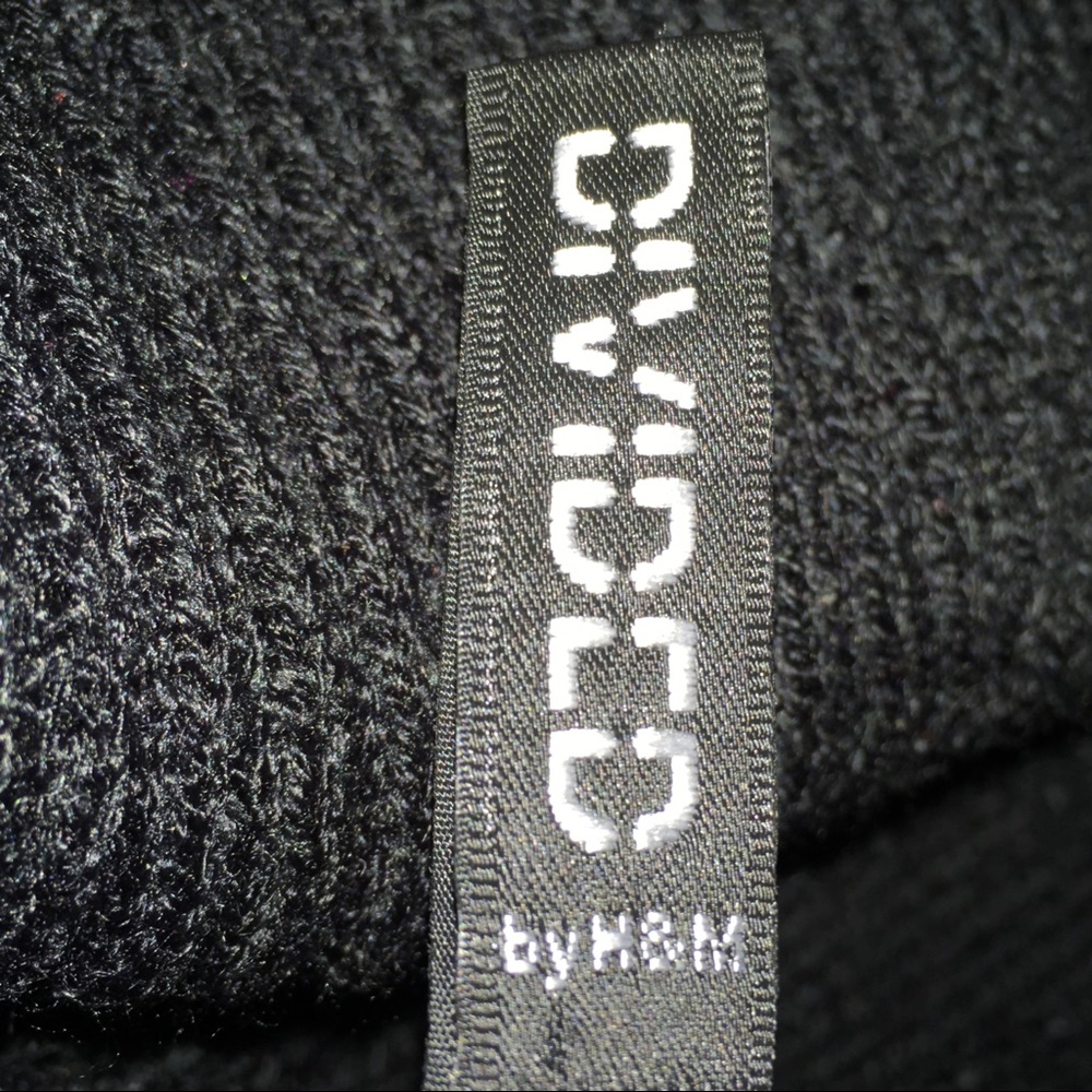 H&M Divided 8 Dress Black Sweater Short Sleeve - Picture 5 of 7